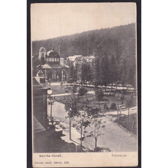 Bártfa fürdő régi felvidéki képeslapon, Főforrás tér